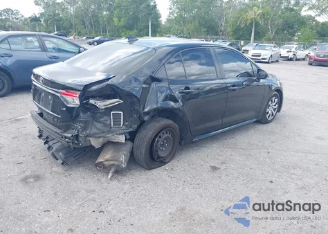 2022 Toyota Corolla Le z USA, uszkodzony, nr VIN JTDEPMAE7NJ227819